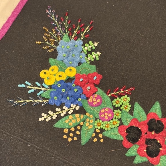 ⬇️🔥Lulu Guinness felt purse - Picture 2 of 10